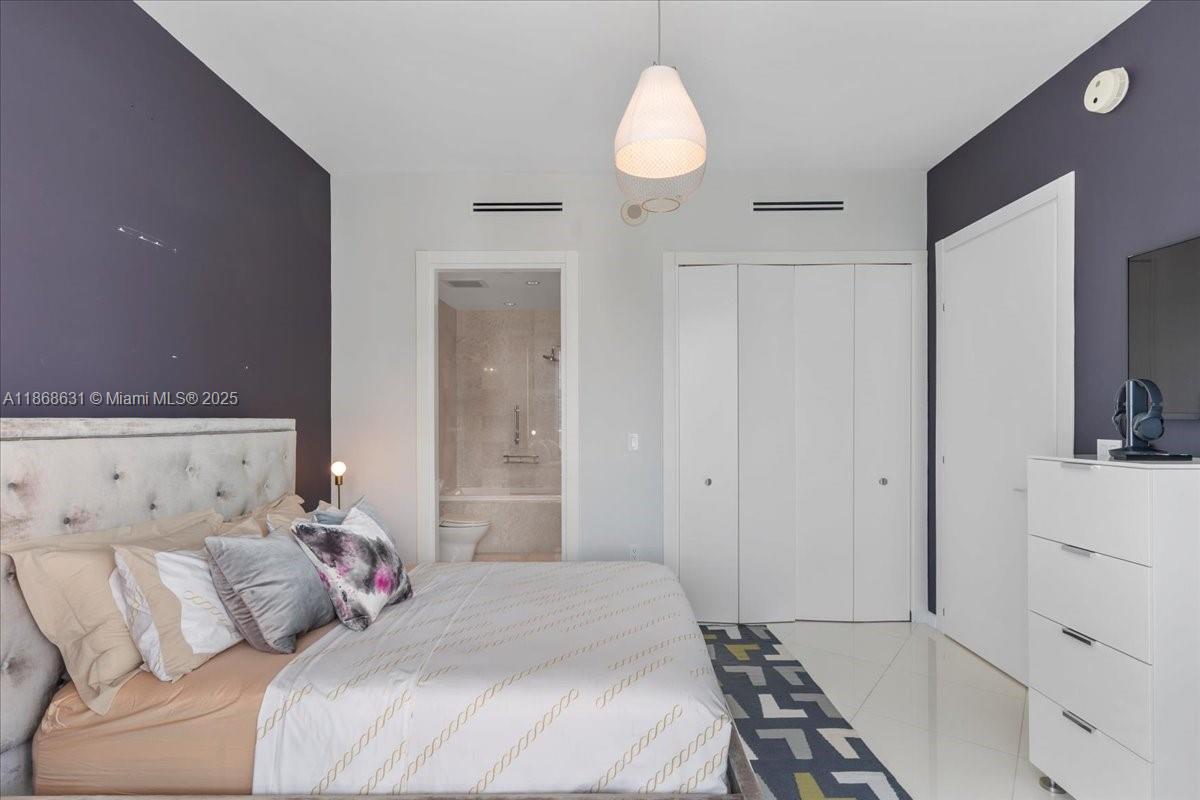 image Epic West Condo15