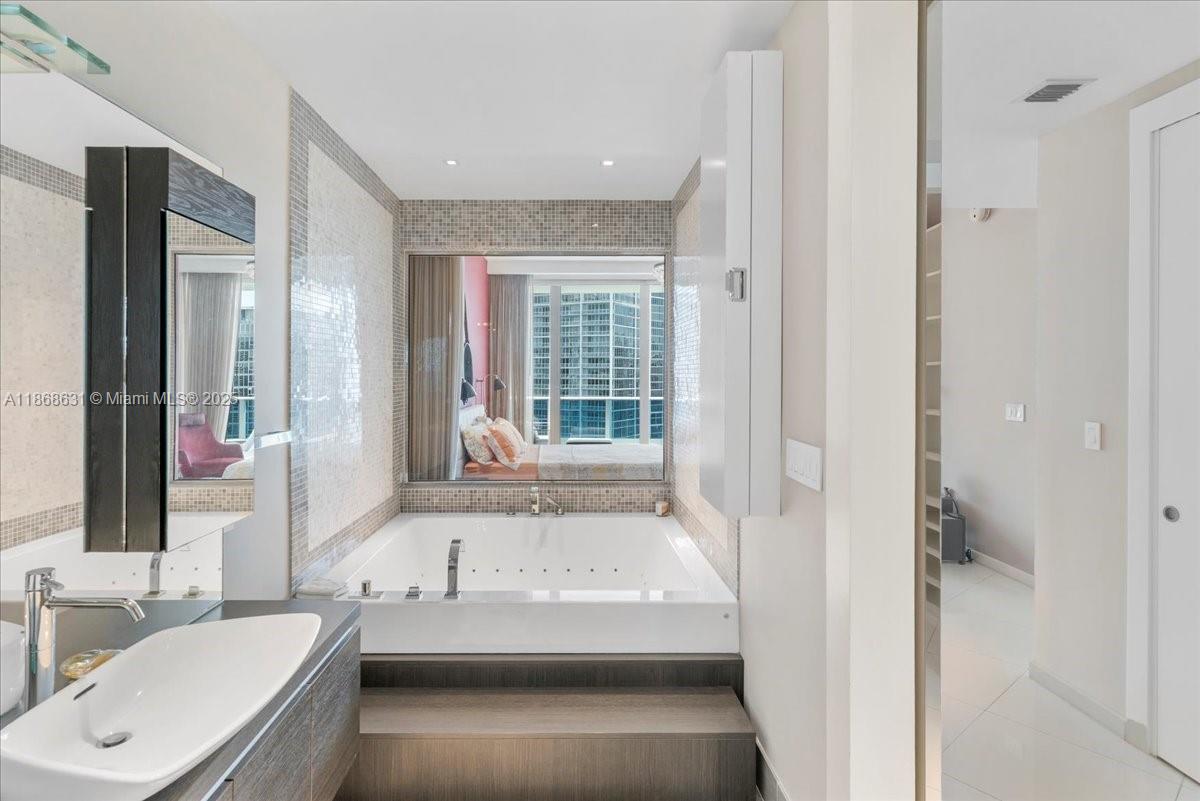 image Epic West Condo21