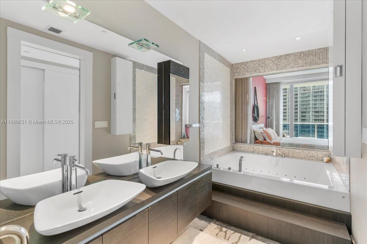 image Epic West Condo22
