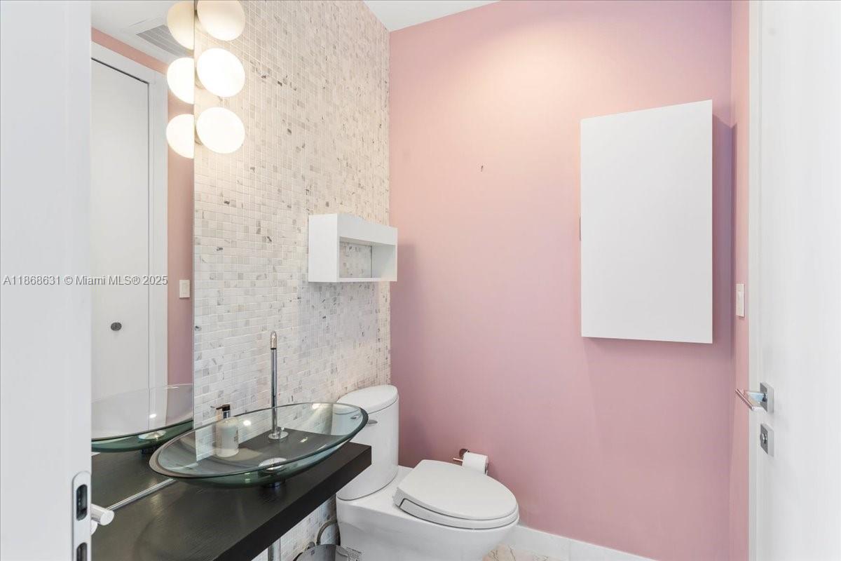 image Epic West Condo27