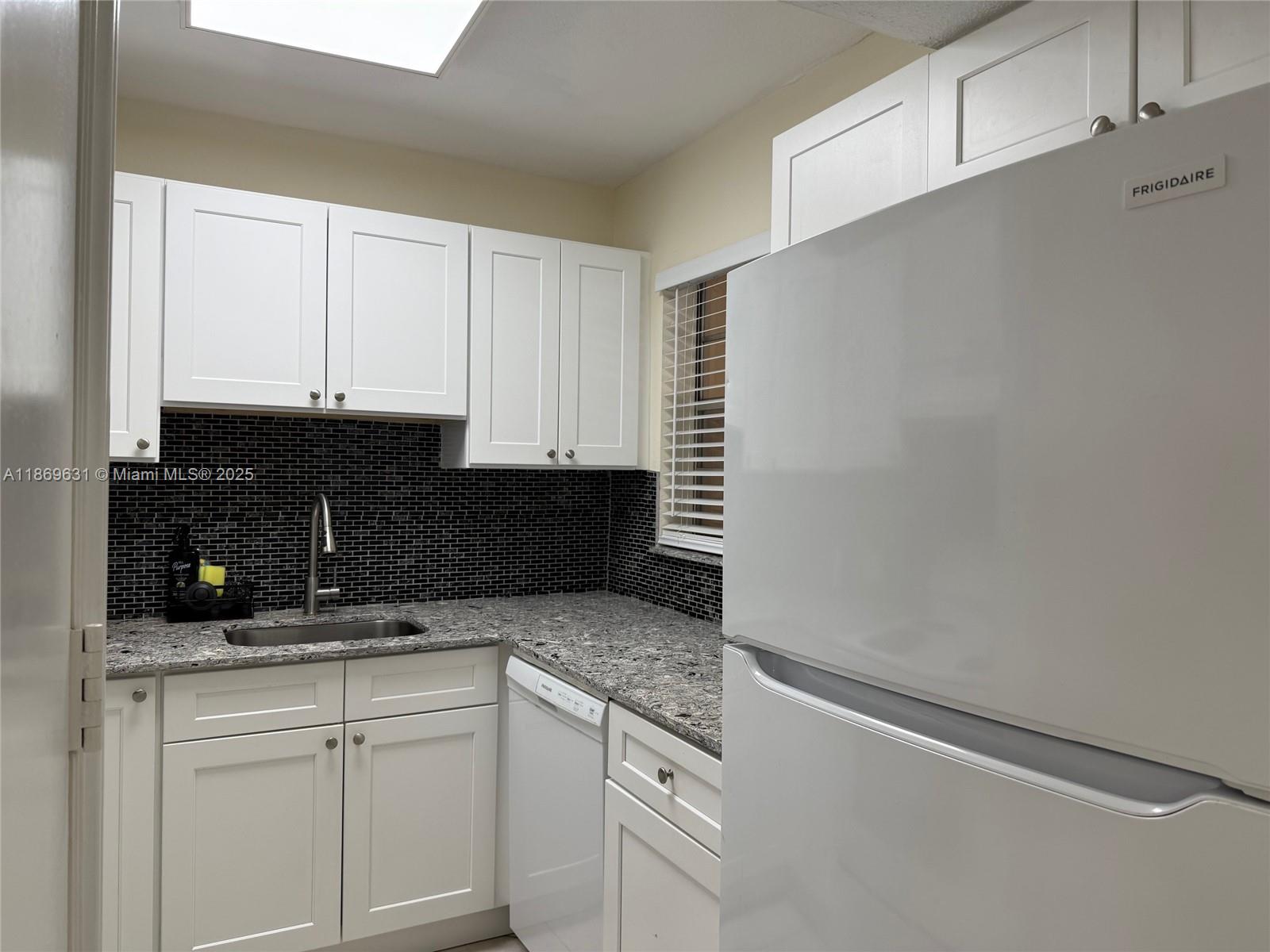 1300 Moffett St #308,Hallandale Beach, FL 33009