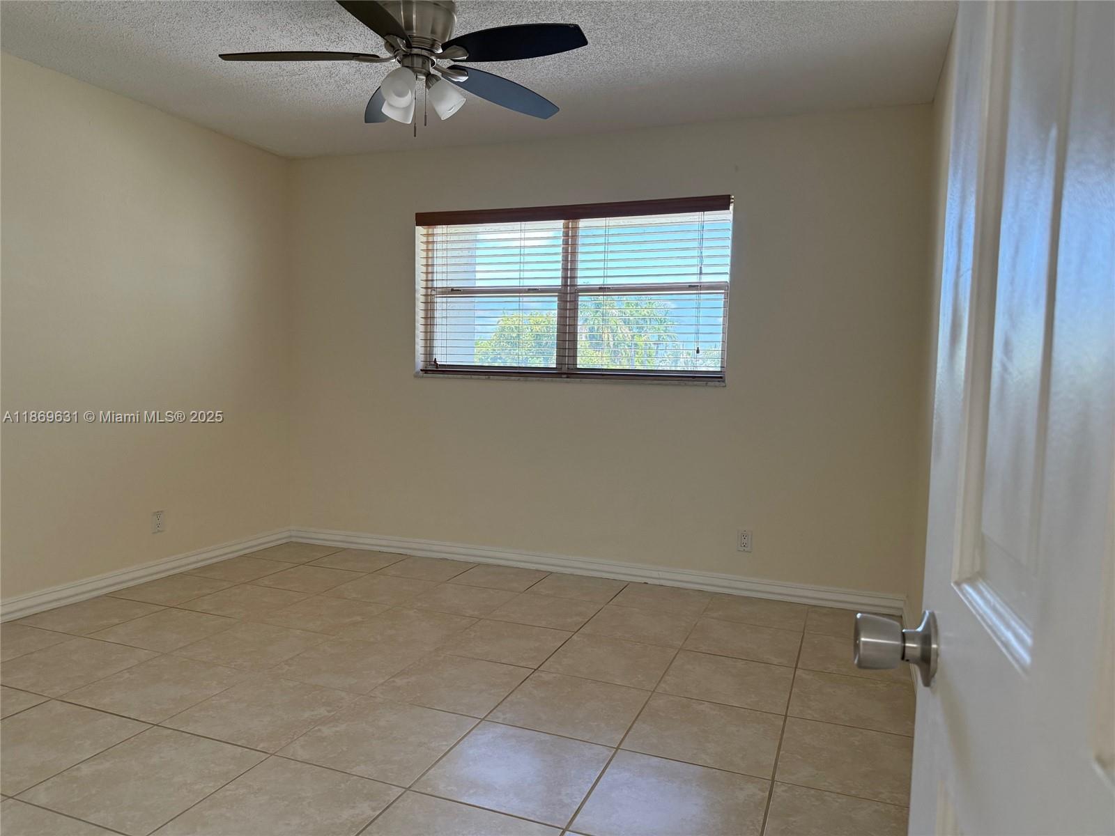 1300 Moffett St #308,Hallandale Beach, FL 33009