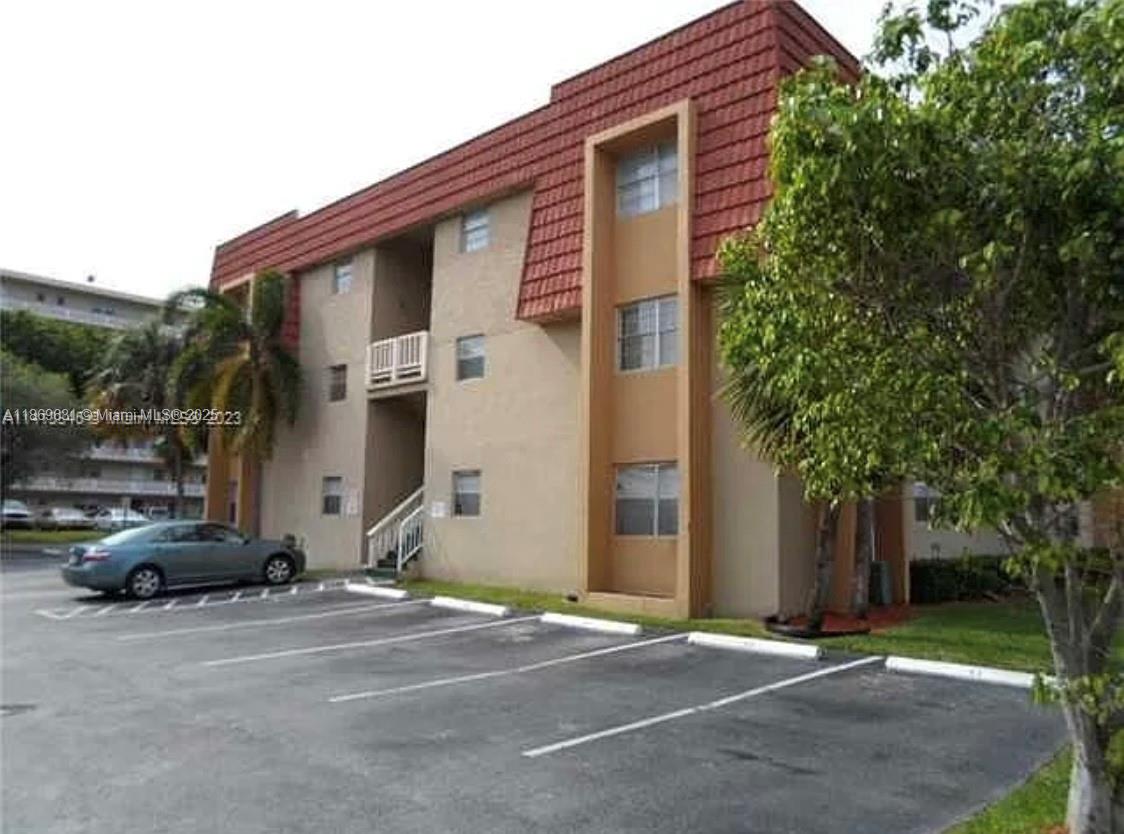 1300 Moffett St #308,Hallandale Beach, FL 33009