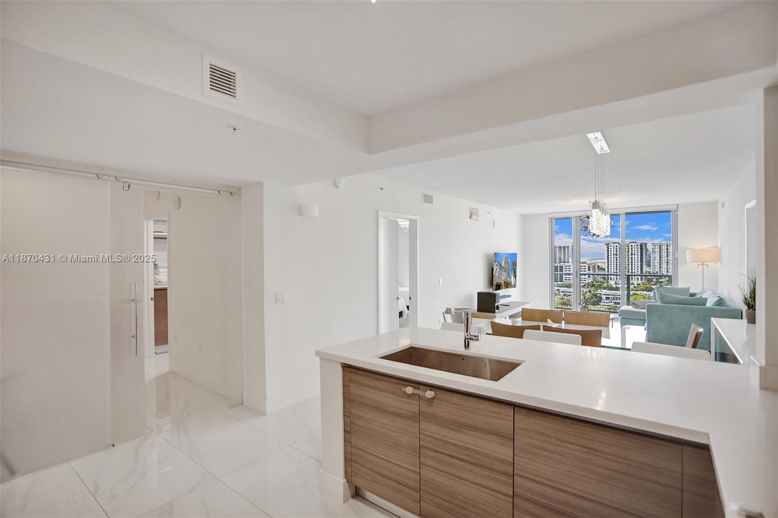 image Parque Towers Condo9