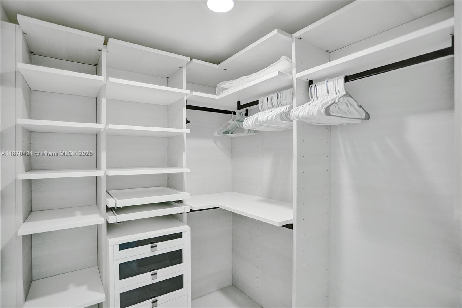 image Parque Towers Condo21