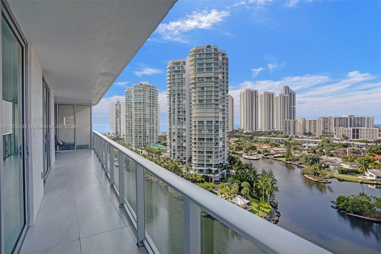 image Parque Towers Condo33