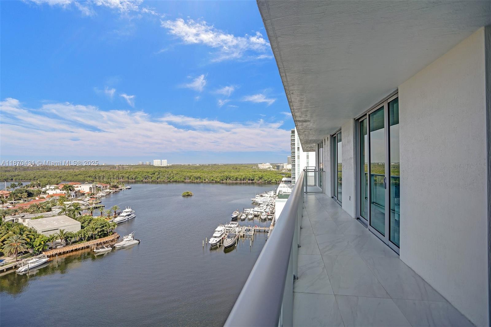 image Parque Towers Condo36