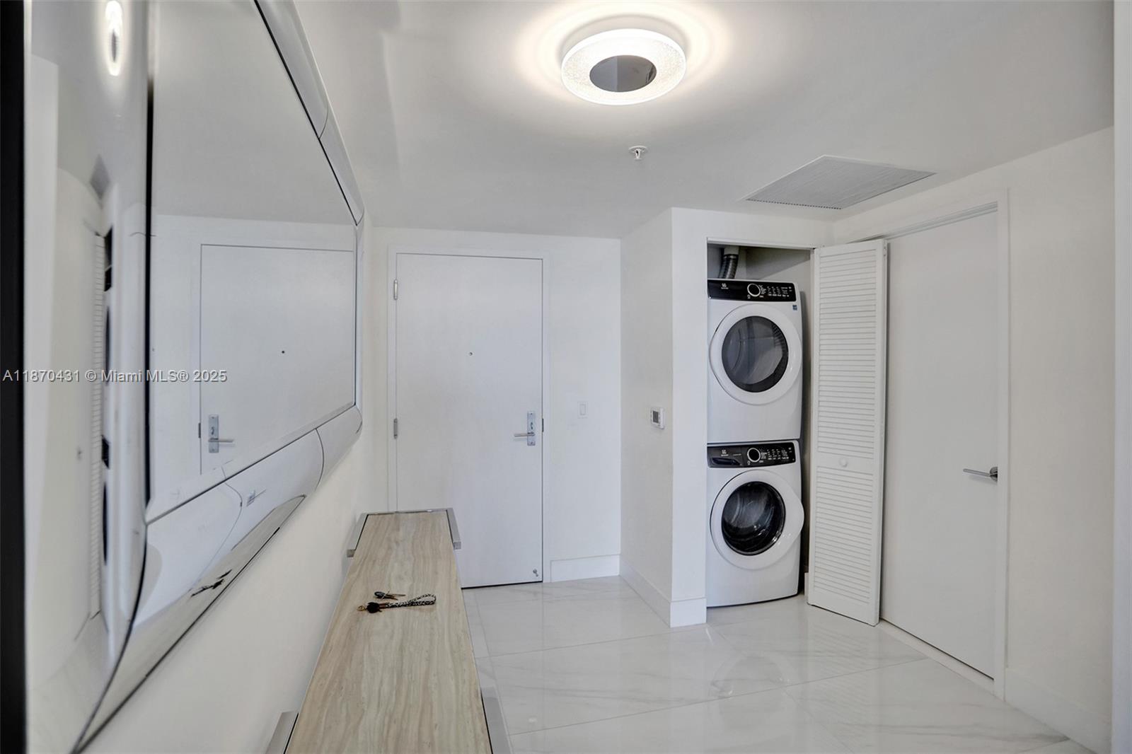 image Parque Towers Condo3