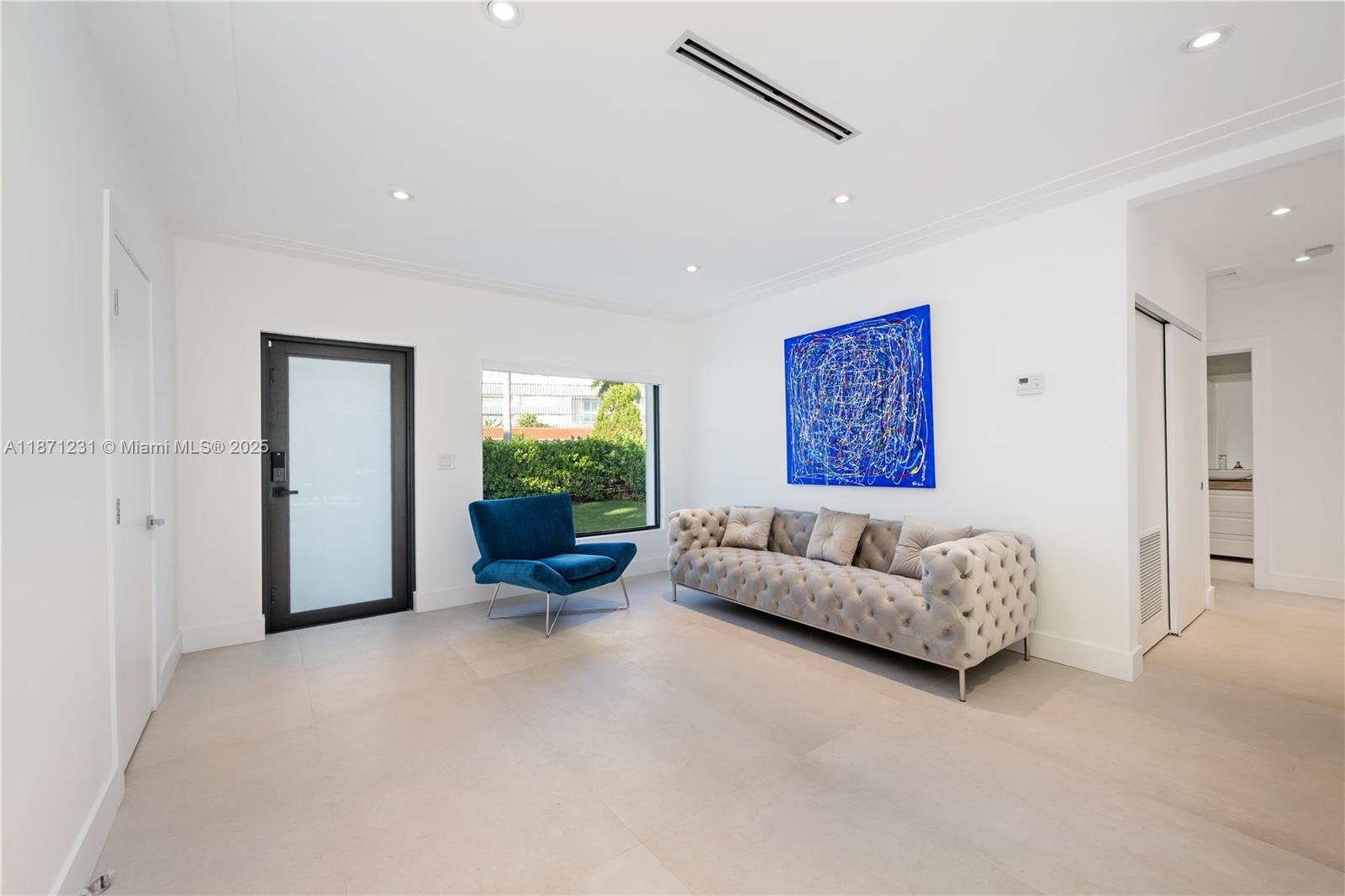 900 W 47th Ct Miami Beach, FL 33140