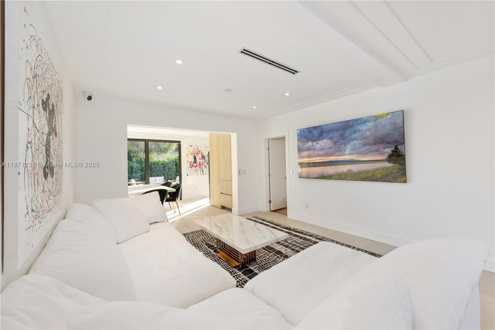 900 W 47th Ct Miami Beach, FL 33140