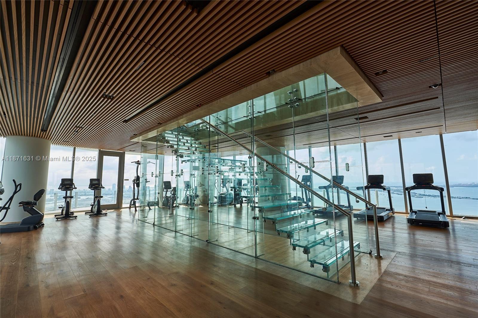image Aston Martin Residences19