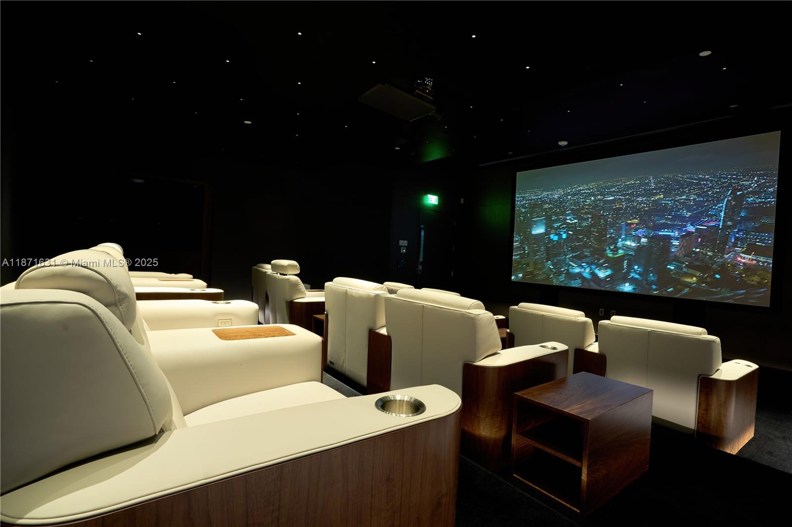 image Aston Martin Residences27