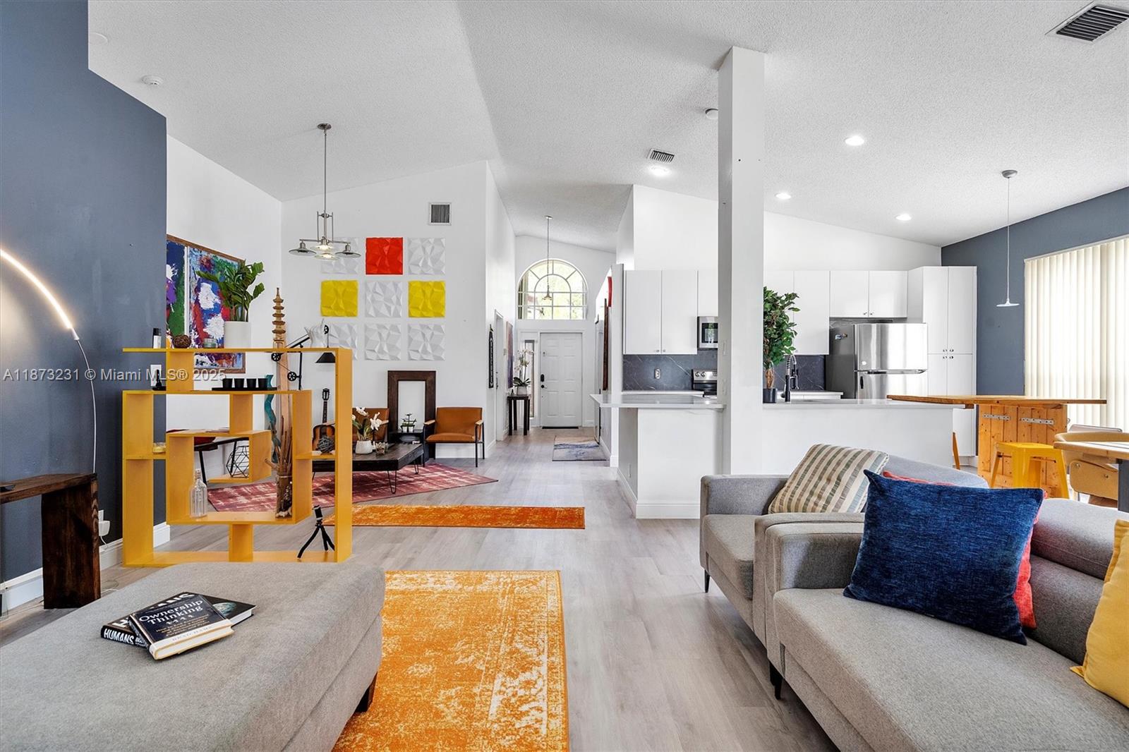 1572 NW 135th Ave Pembroke Pines, FL 33028