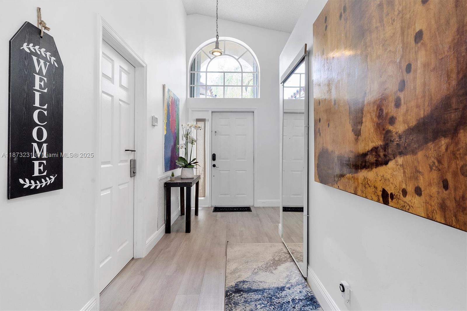 1572 NW 135th Ave Pembroke Pines, FL 33028