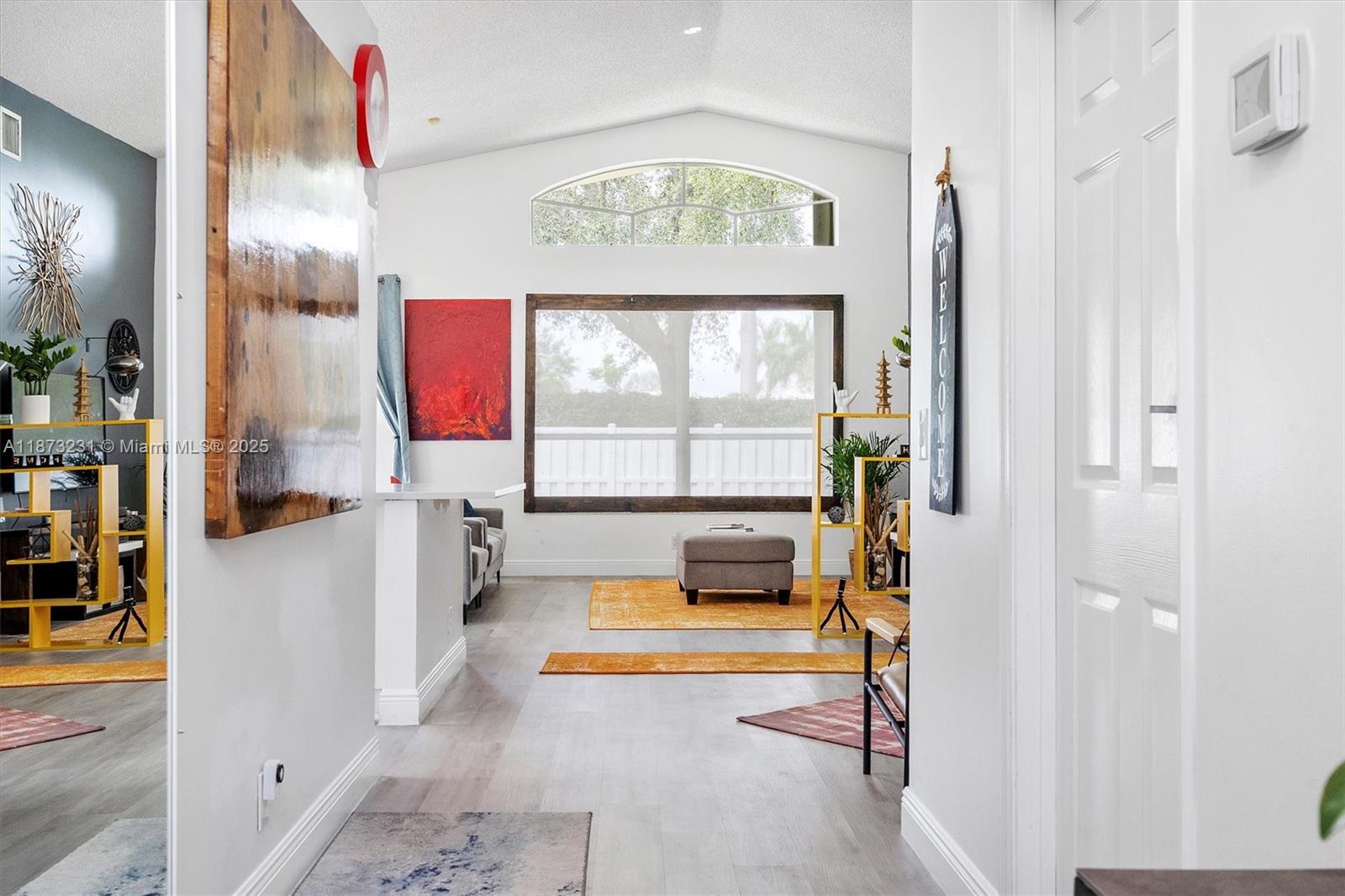 1572 NW 135th Ave Pembroke Pines, FL 33028