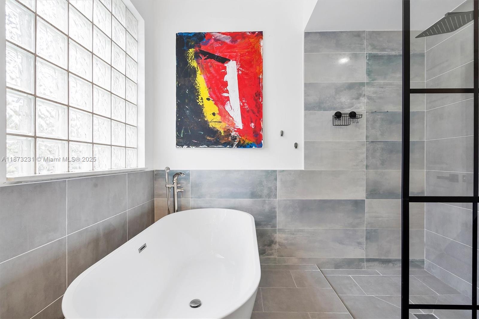 1572 NW 135th Ave Pembroke Pines, FL 33028