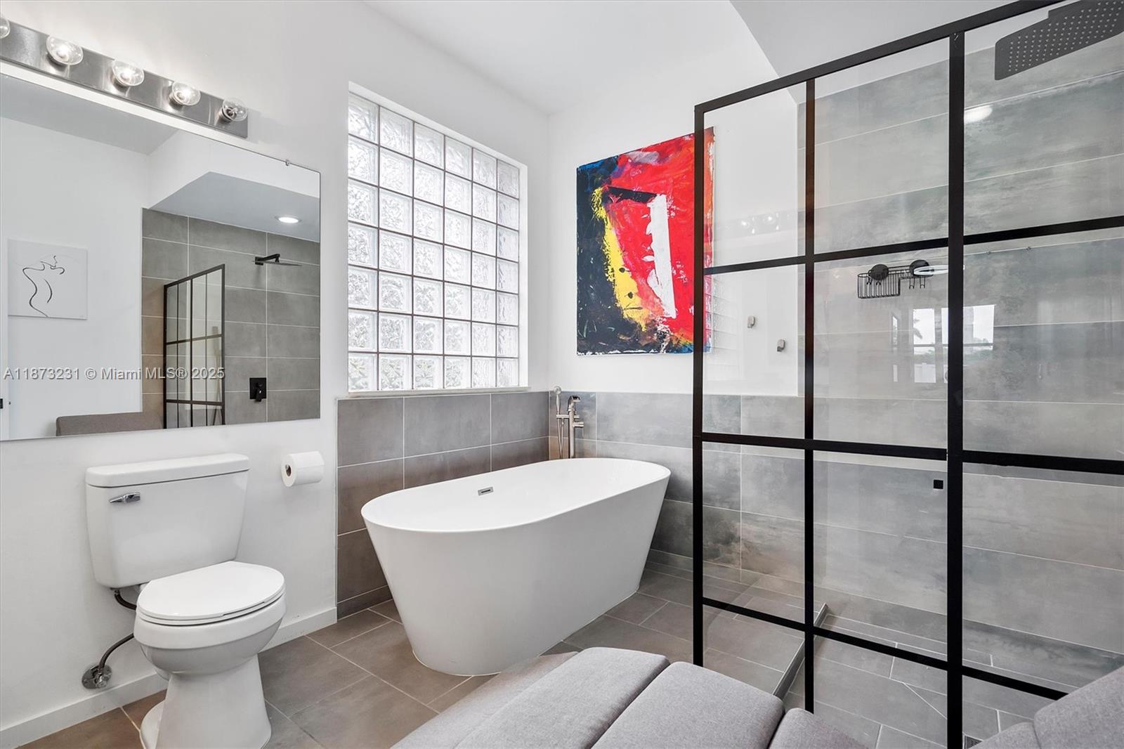 1572 NW 135th Ave Pembroke Pines, FL 33028