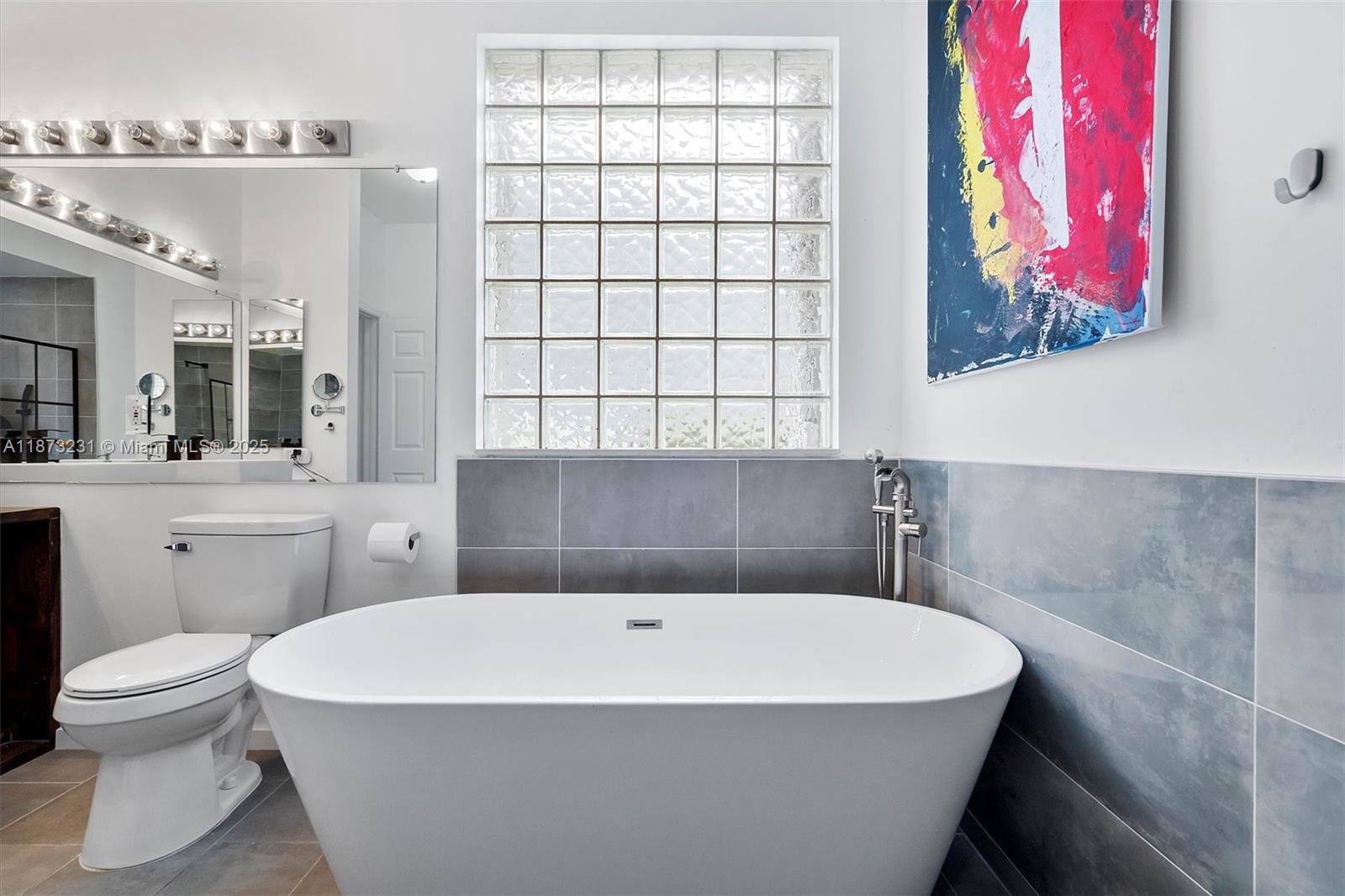 1572 NW 135th Ave Pembroke Pines, FL 33028