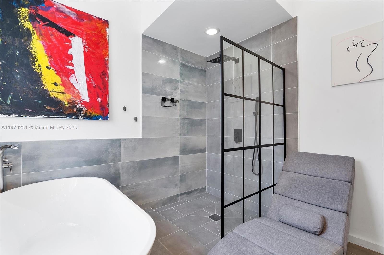 1572 NW 135th Ave Pembroke Pines, FL 33028