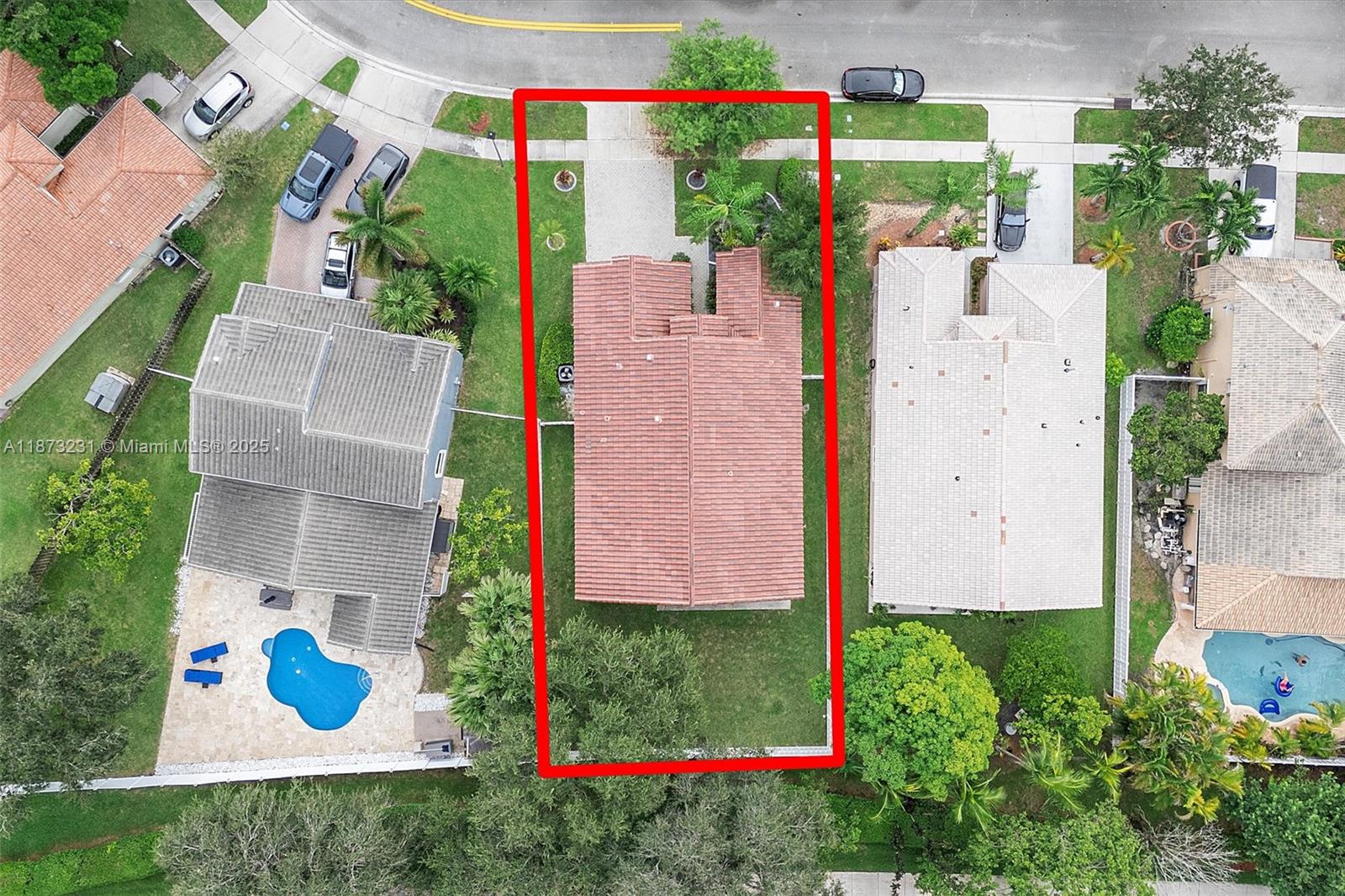 1572 NW 135th Ave Pembroke Pines, FL 33028