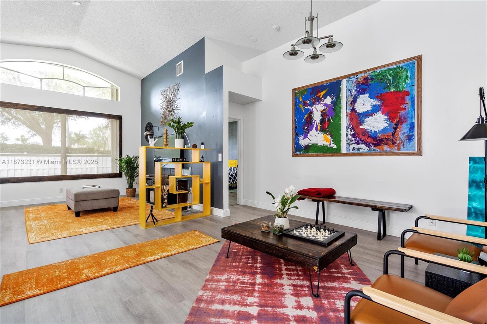 1572 NW 135th Ave Pembroke Pines, FL 33028