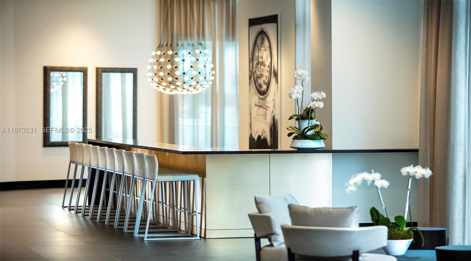 image Paramount World40