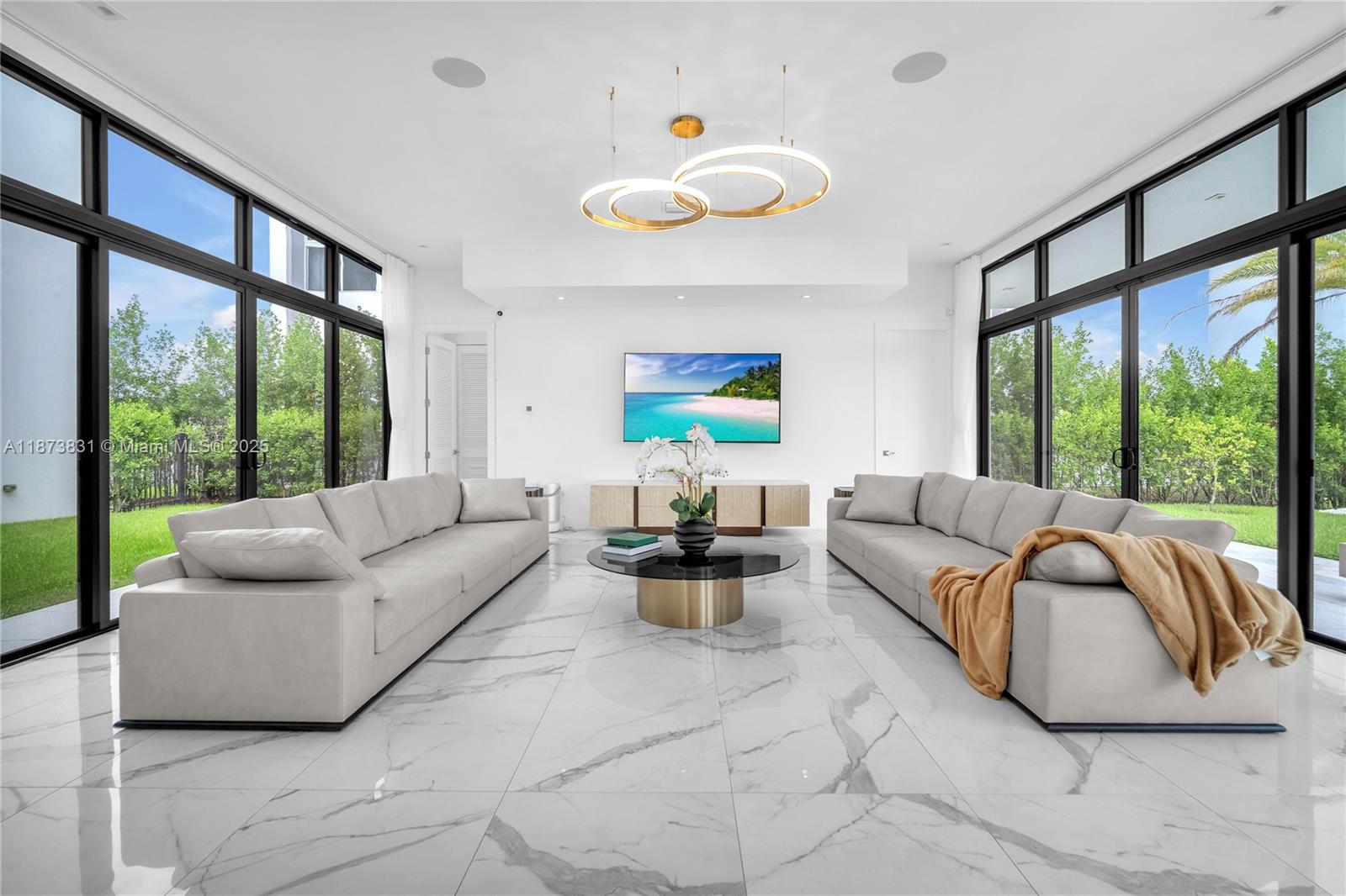 16572 S Botaniko Dr S Weston, FL 33326