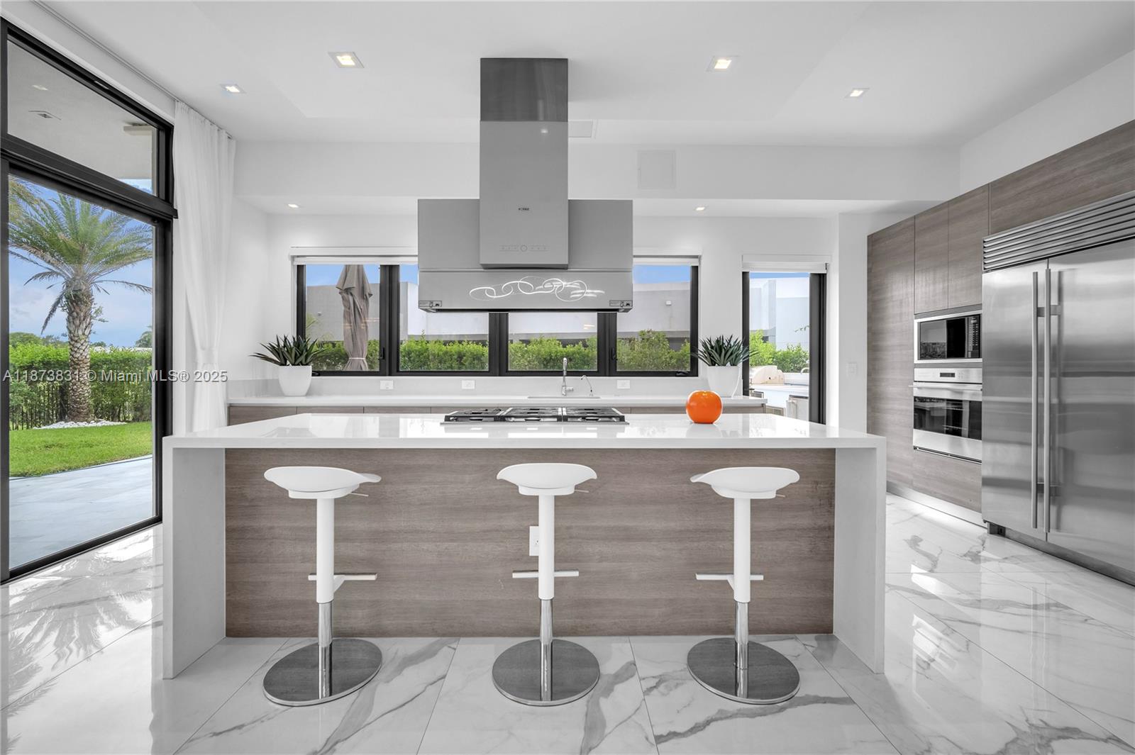 16572 S Botaniko Dr S Weston, FL 33326