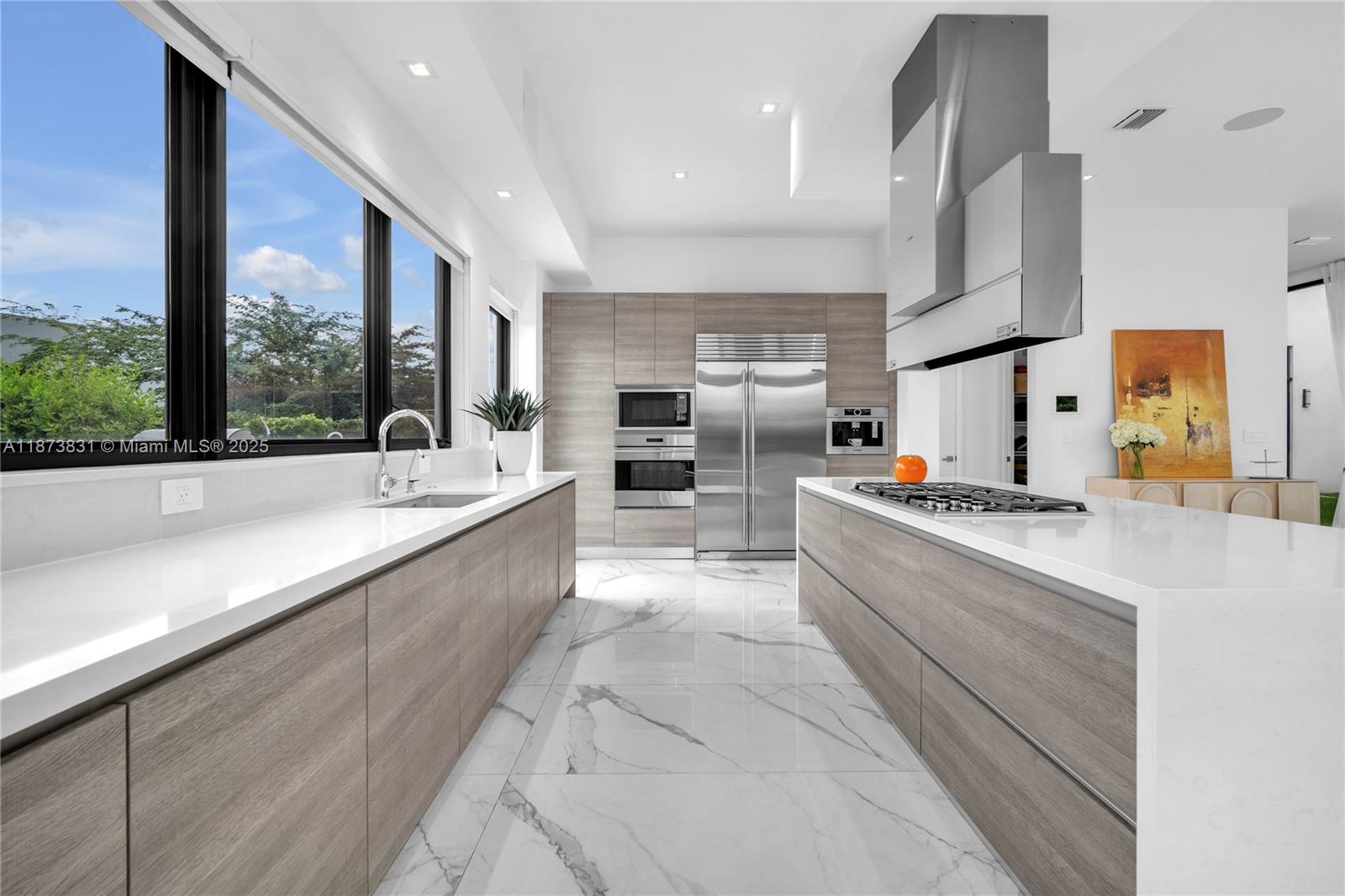 16572 S Botaniko Dr S Weston, FL 33326