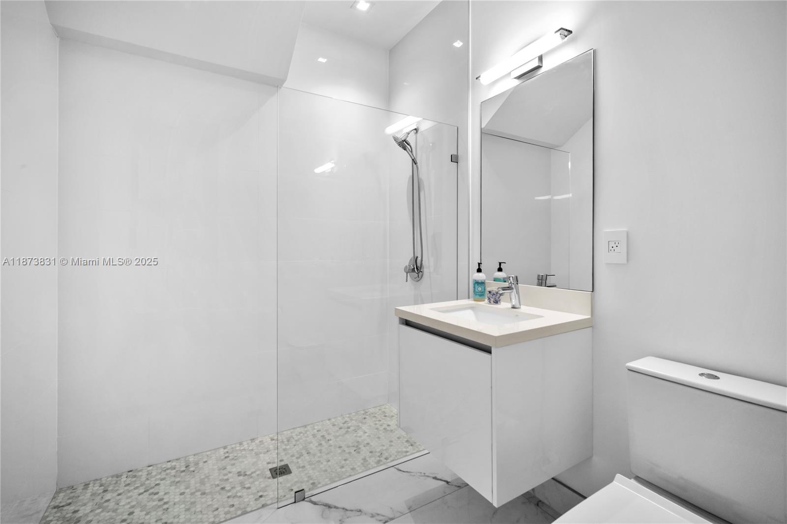 16572 S Botaniko Dr S Weston, FL 33326