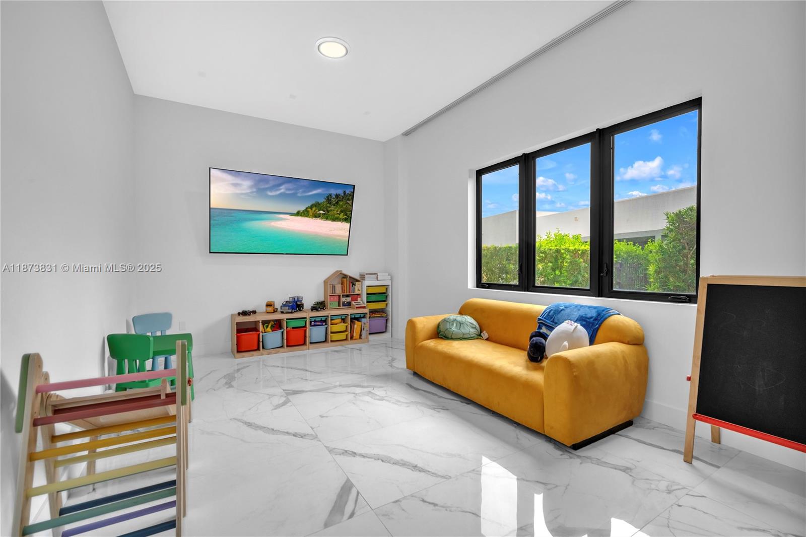 16572 S Botaniko Dr S Weston, FL 33326