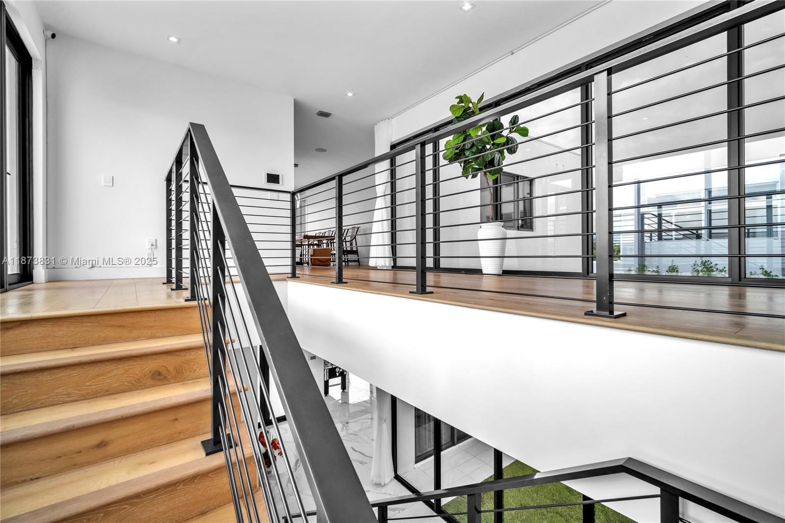 16572 S Botaniko Dr S Weston, FL 33326