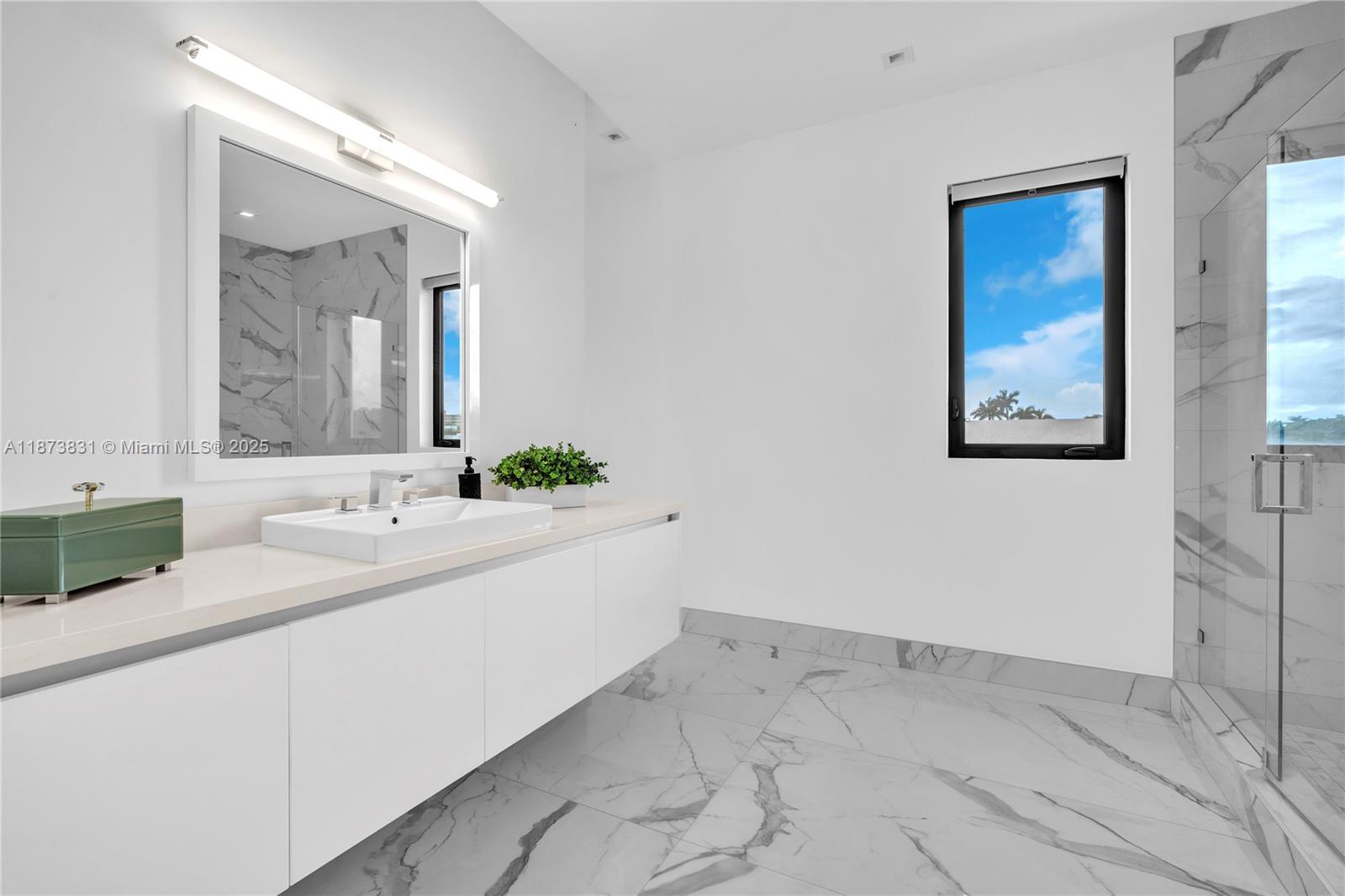 16572 S Botaniko Dr S Weston, FL 33326