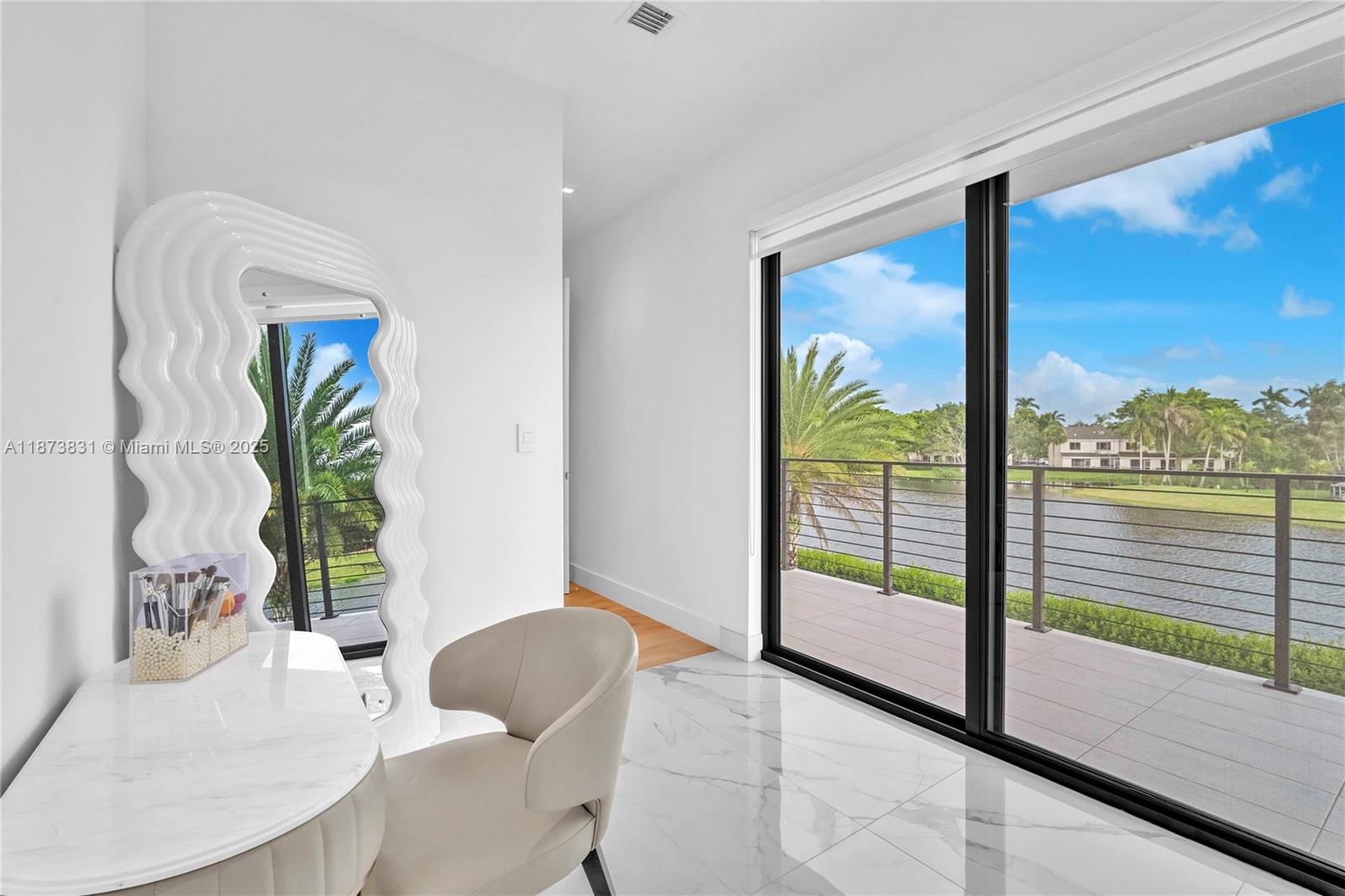 16572 S Botaniko Dr S Weston, FL 33326