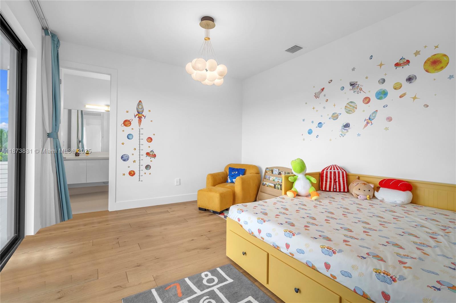 16572 S Botaniko Dr S Weston, FL 33326