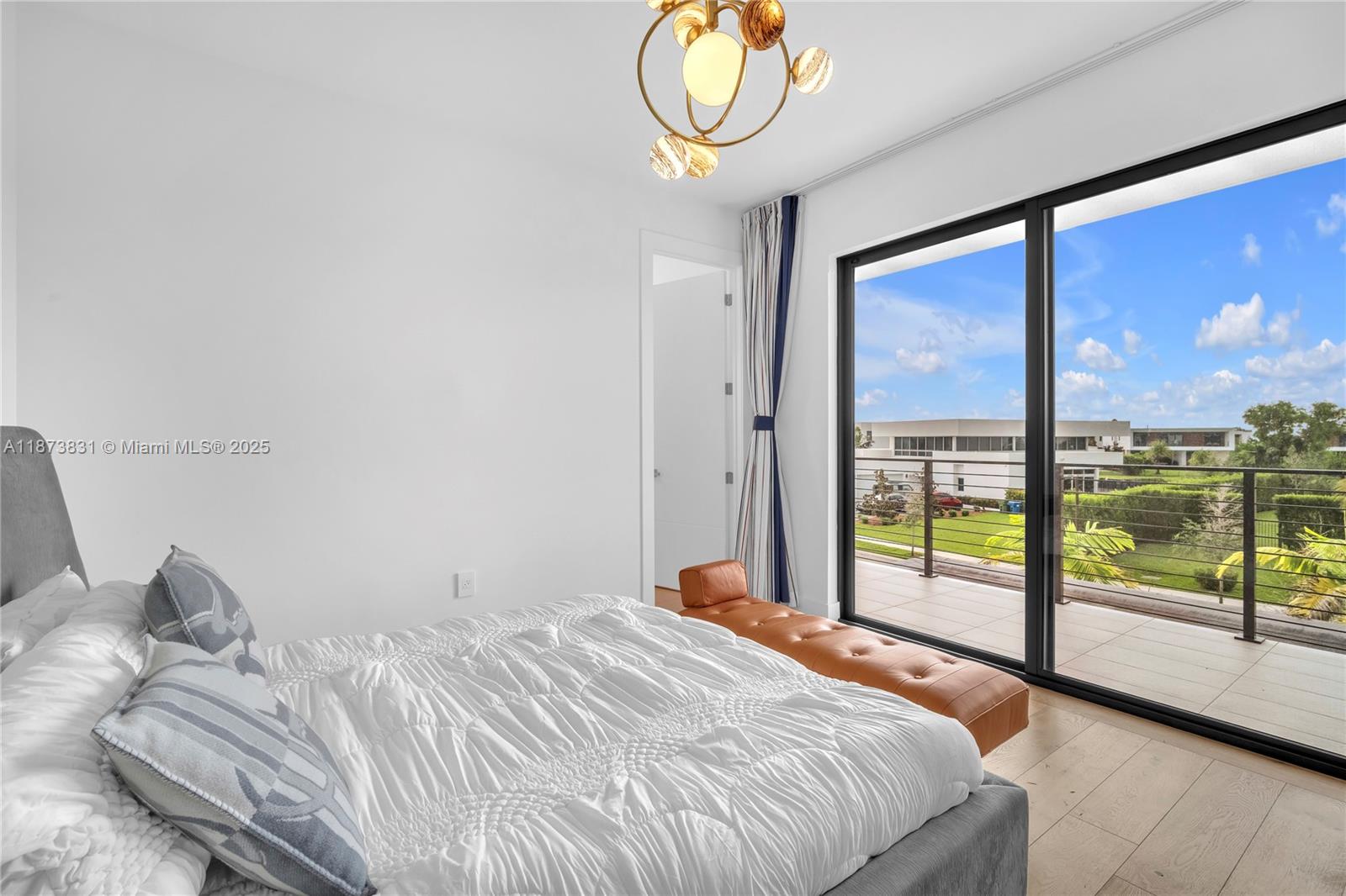 16572 S Botaniko Dr S Weston, FL 33326