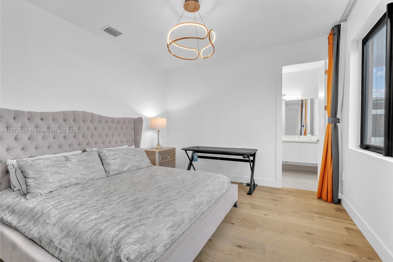 16572 S Botaniko Dr S Weston, FL 33326