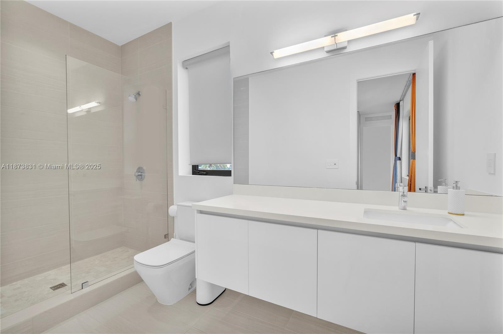 16572 S Botaniko Dr S Weston, FL 33326