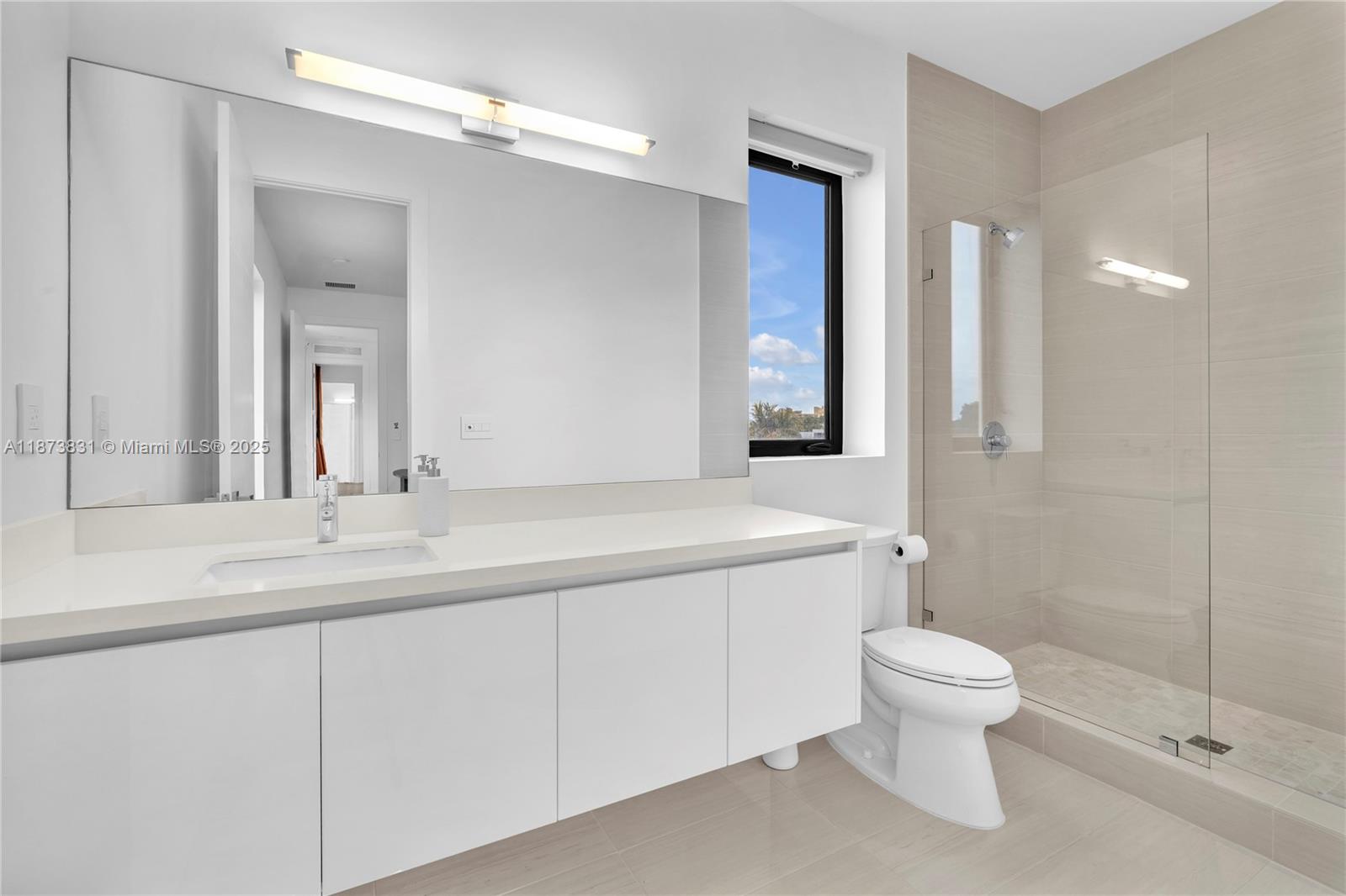 16572 S Botaniko Dr S Weston, FL 33326