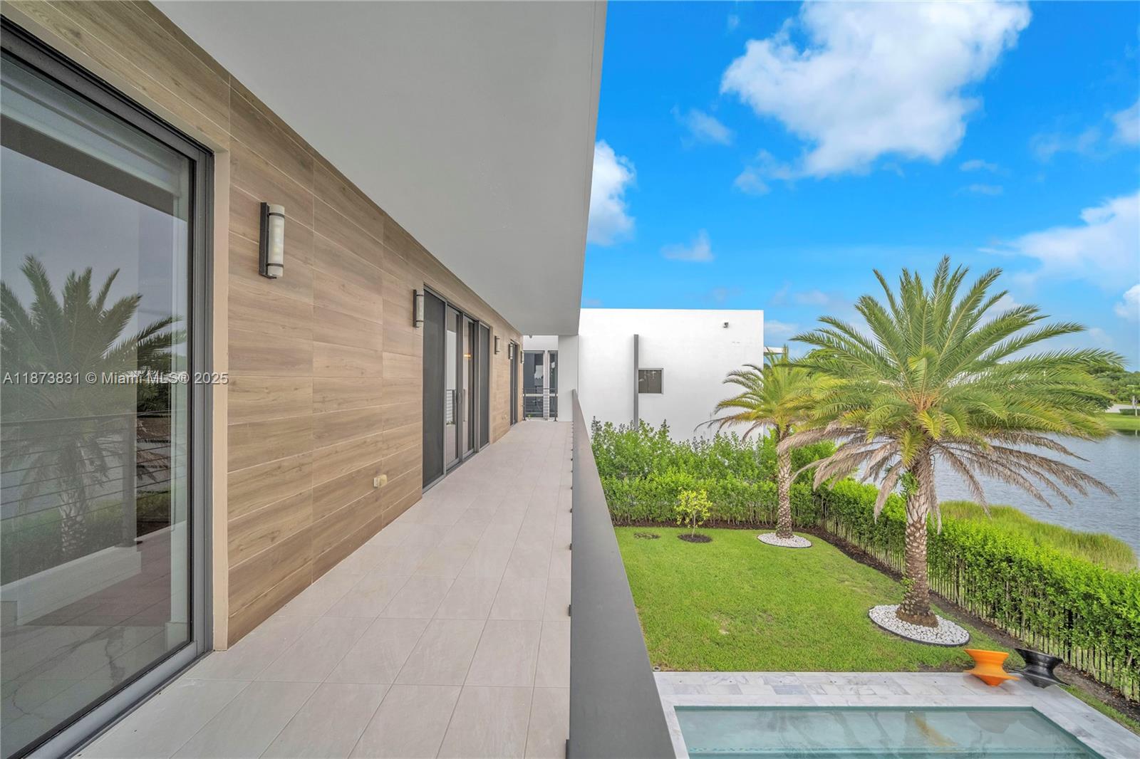 16572 S Botaniko Dr S Weston, FL 33326