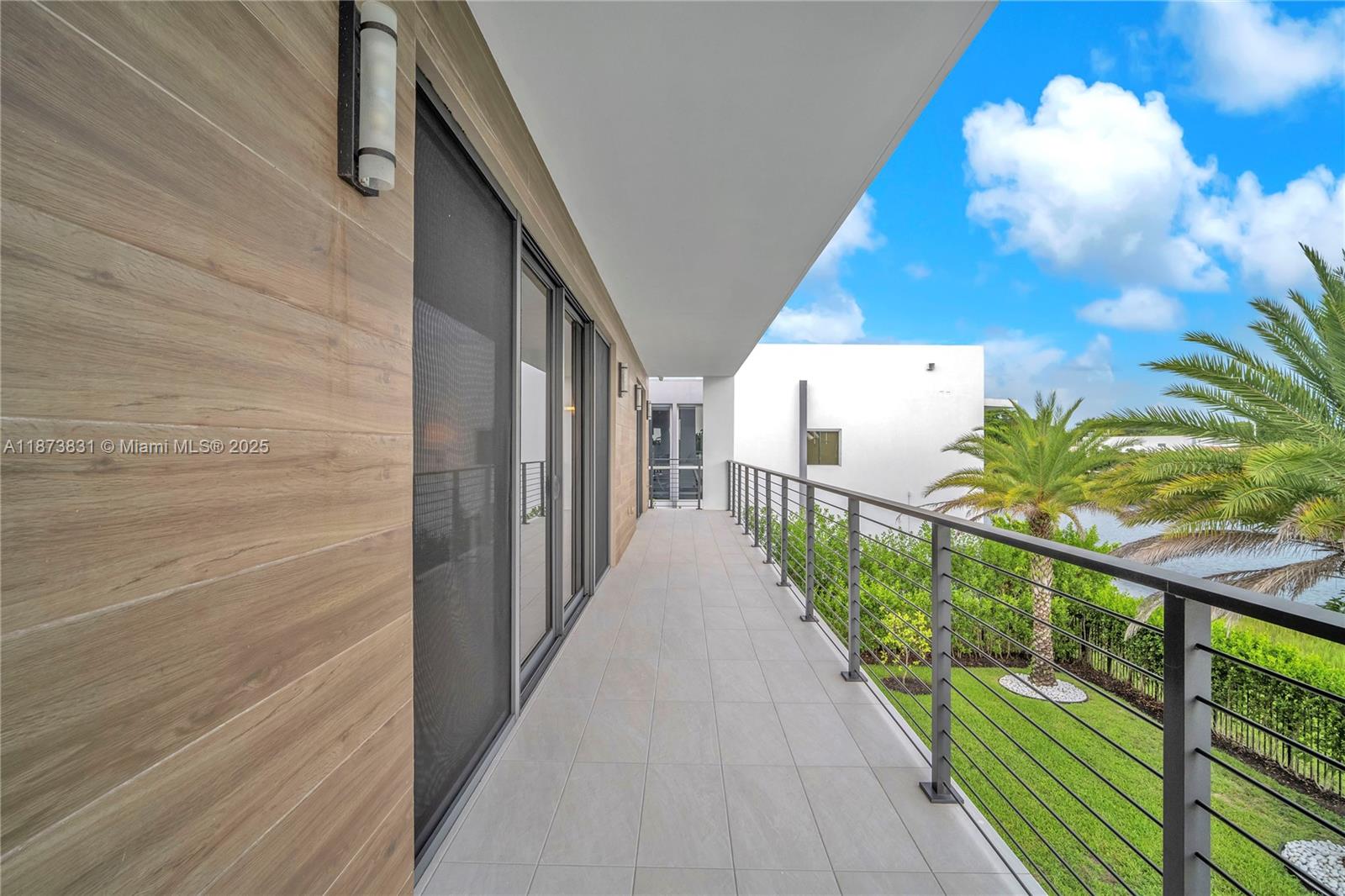 16572 S Botaniko Dr S Weston, FL 33326