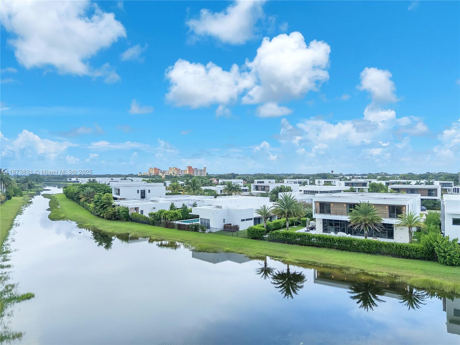 16572 S Botaniko Dr S Weston, FL 33326