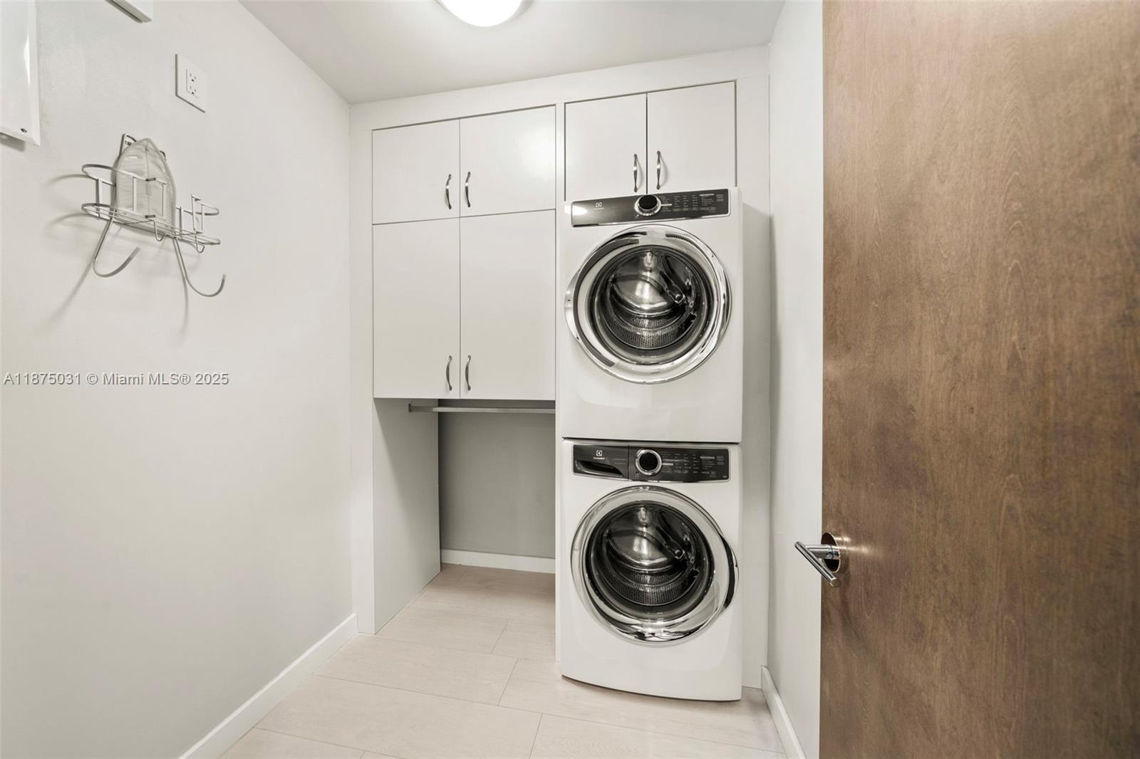 4380 Lake Rd Miami, FL 33137