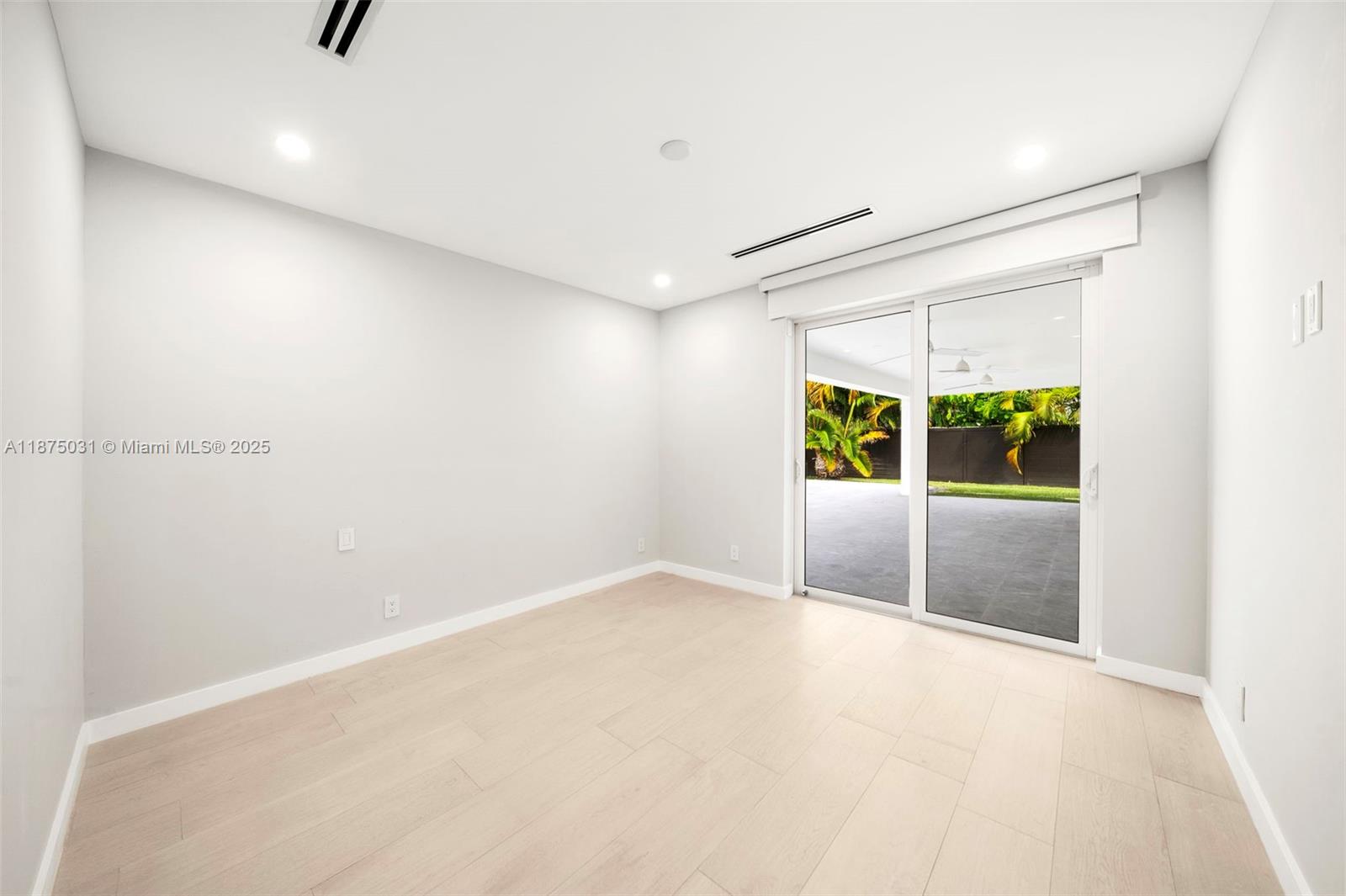 4380 Lake Rd Miami, FL 33137