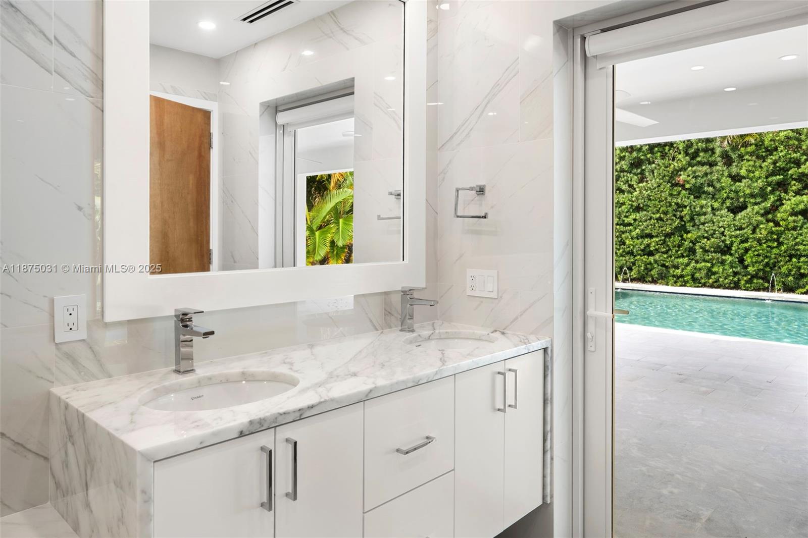 4380 Lake Rd Miami, FL 33137