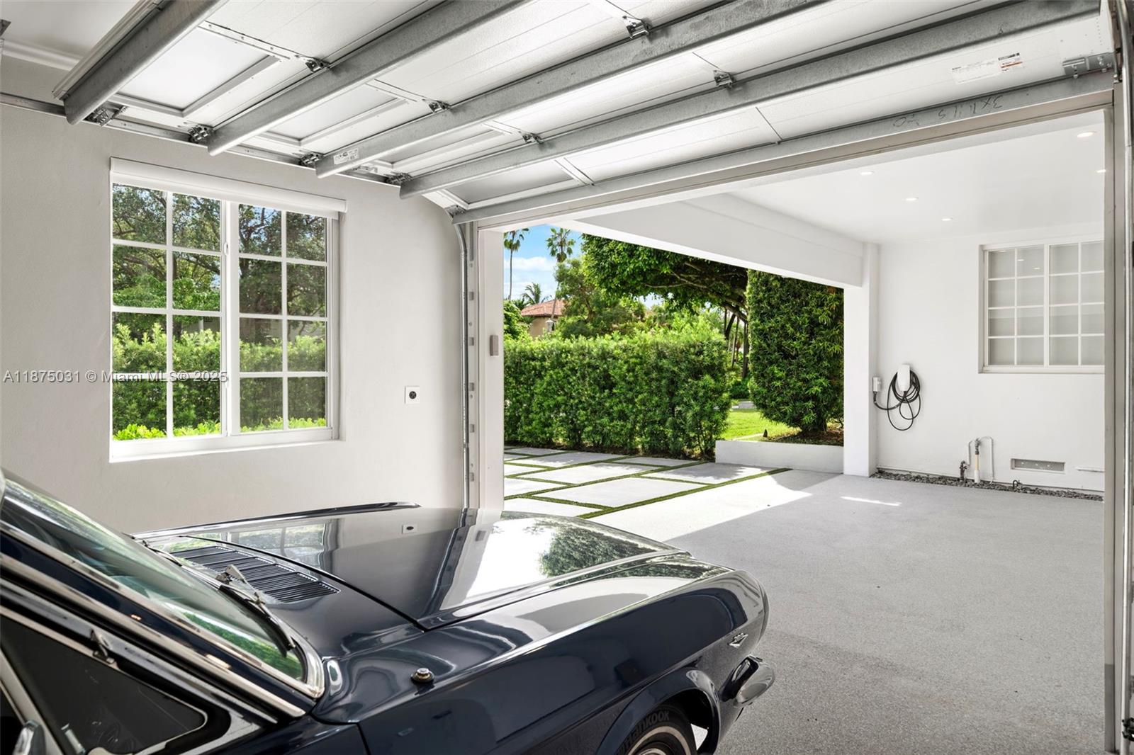 4380 Lake Rd Miami, FL 33137