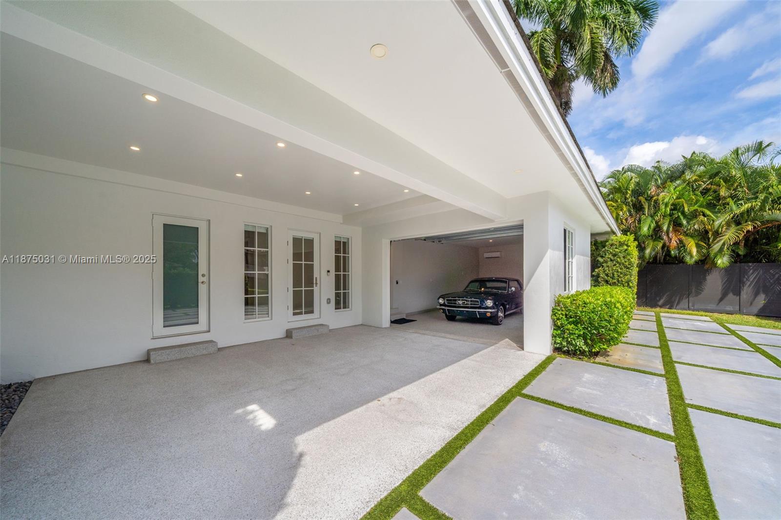 4380 Lake Rd Miami, FL 33137