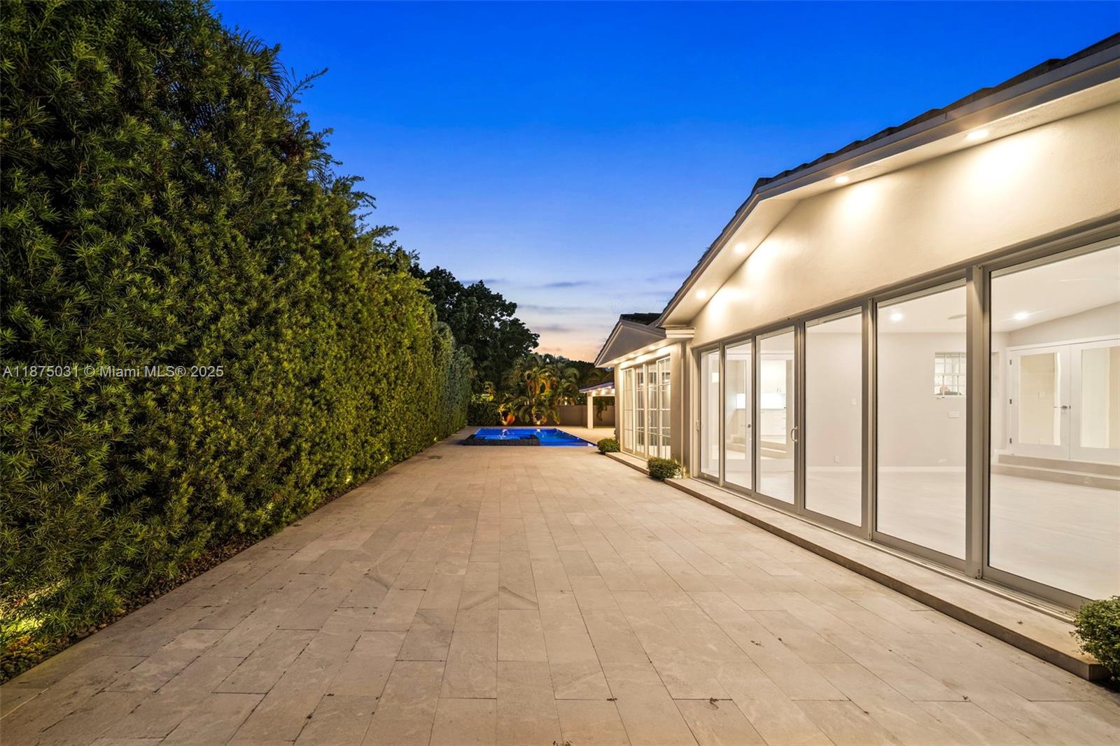 4380 Lake Rd Miami, FL 33137