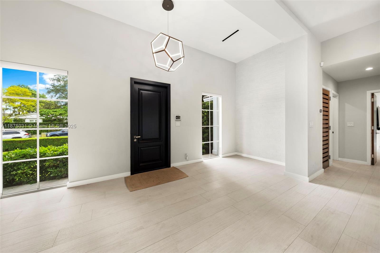 4380 Lake Rd Miami, FL 33137