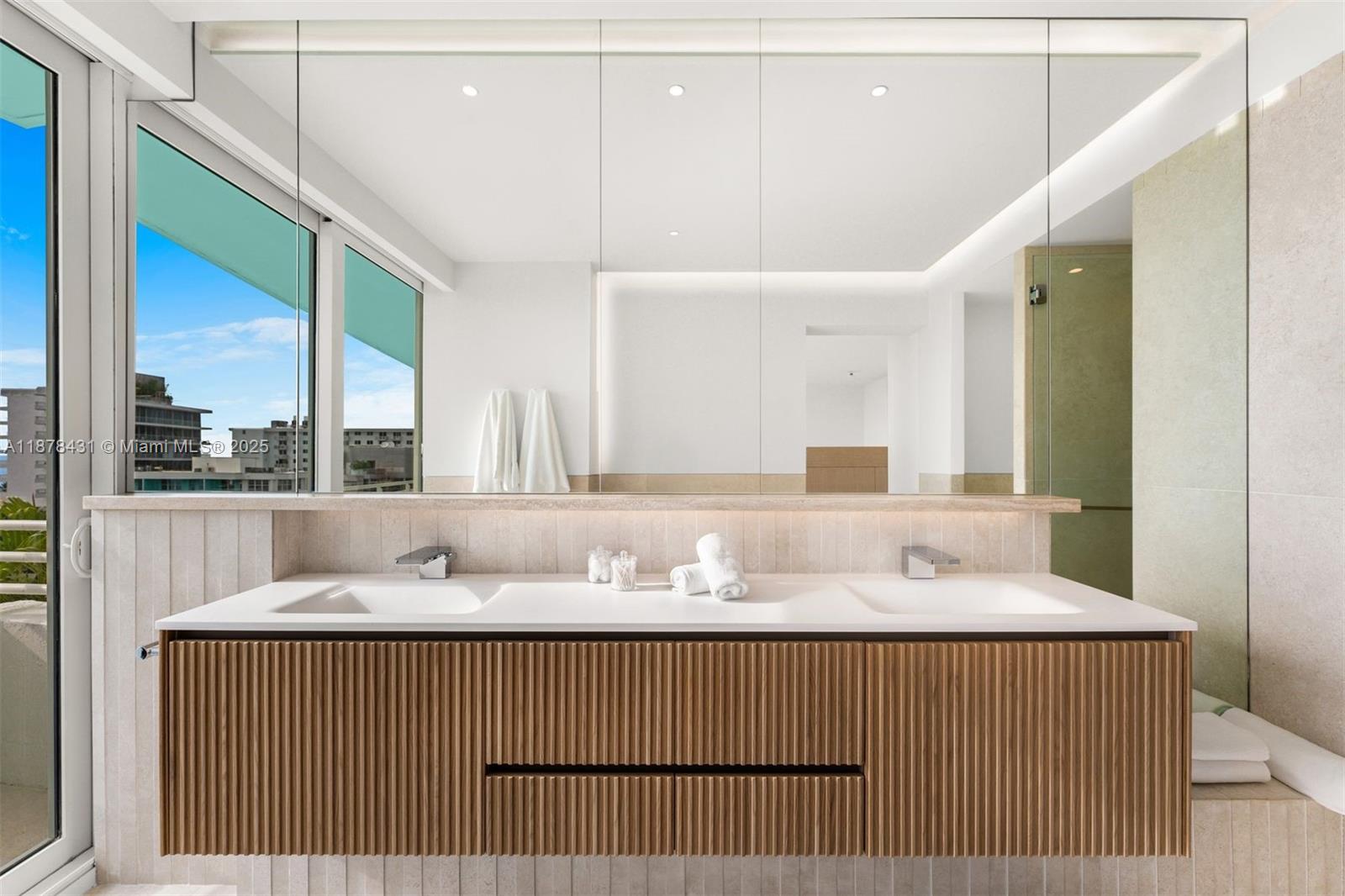 226 Ocean Dr #7F/7G Miami Beach, FL 33139